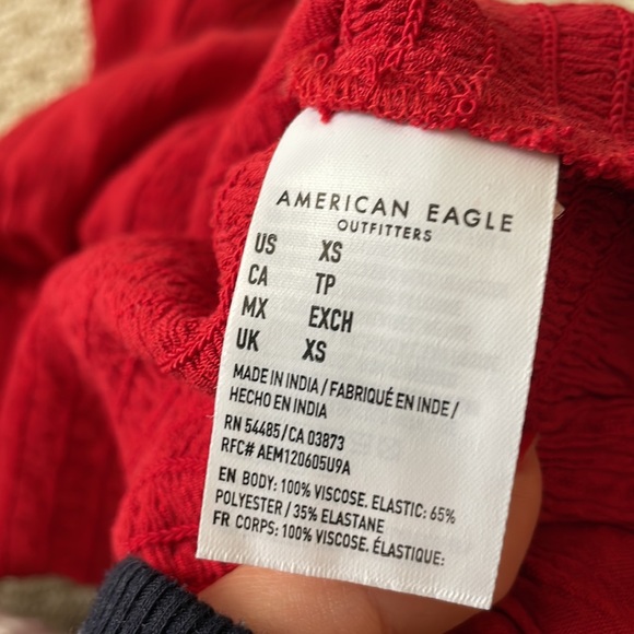 American Eagle red lace up tube top with small ruffles - Picture 4 of 5